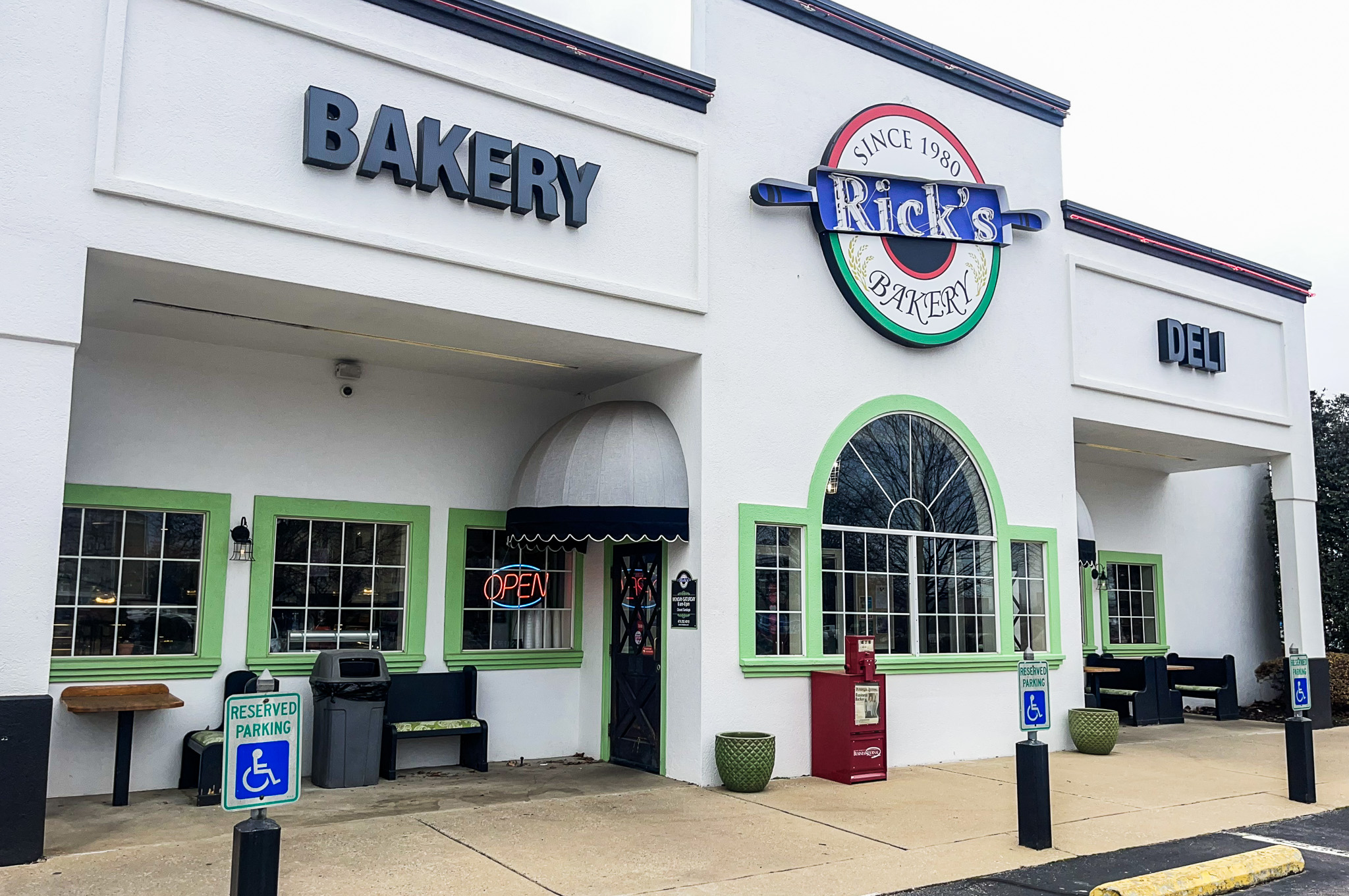 Rick's Bakery Since 1980